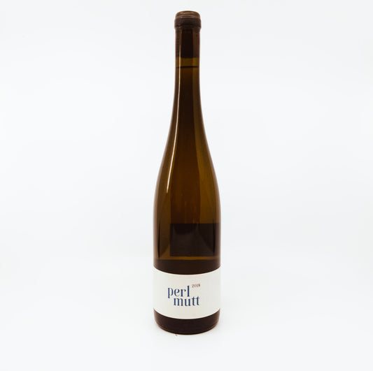 skinny bottle of perl mutt 